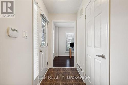 949 Hasselfeldt Heights, Milton, ON - Indoor Photo Showing Other Room