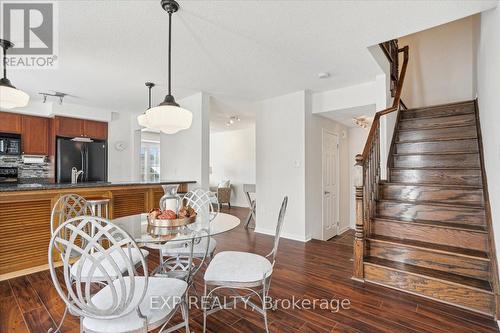 949 Hasselfeldt Heights, Milton, ON - Indoor Photo Showing Dining Room