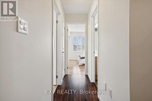 949 Hasselfeldt Heights, Milton, ON - Indoor Photo Showing Other Room