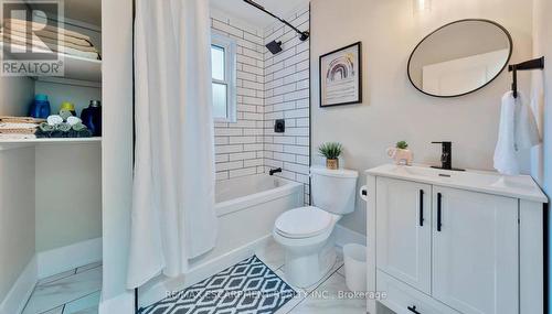 Upper - 5 Sunning Hill Avenue, Hamilton, ON - Indoor Photo Showing Bathroom