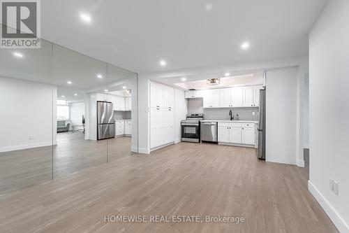 1204 - 90 Fisherville Road, Toronto, ON - Indoor Photo Showing Kitchen