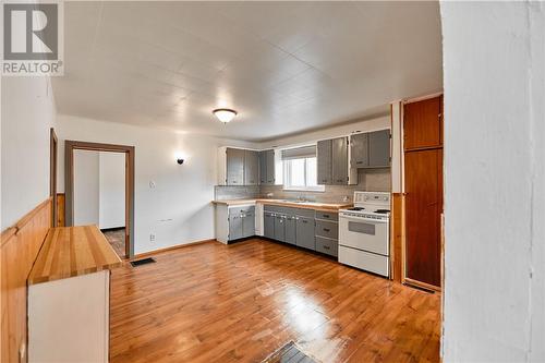 271 Secord Street, Espanola, ON - Indoor Photo Showing Kitchen