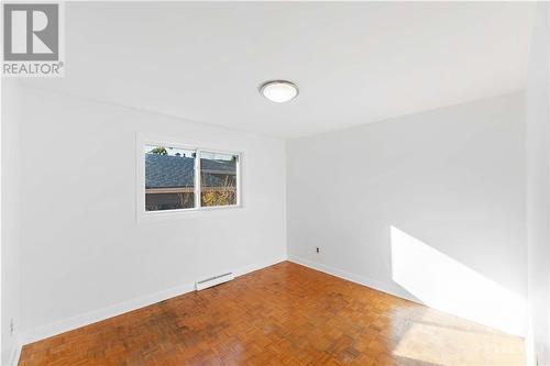 2543 Kaladar Avenue, Ottawa, ON - Indoor Photo Showing Other Room