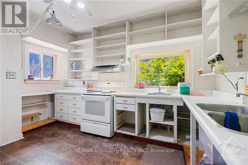 114 Queen Mary Street, Ottawa, ON - Indoor Photo Showing Kitchen With Double Sink