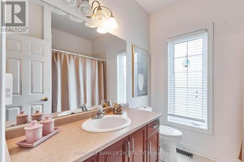 17 Garden Manor Place, Clarington (Newcastle), ON - Indoor Photo Showing Bathroom