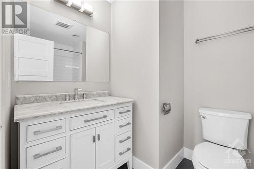 140 Springhurst Avenue Unit#8, Ottawa, ON - Indoor Photo Showing Bathroom