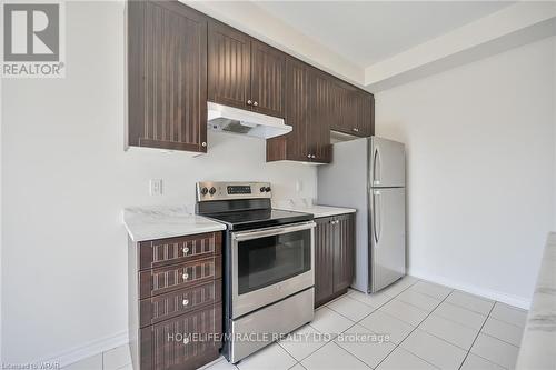 68 Palace Street, Thorold, ON - Indoor Photo Showing Kitchen