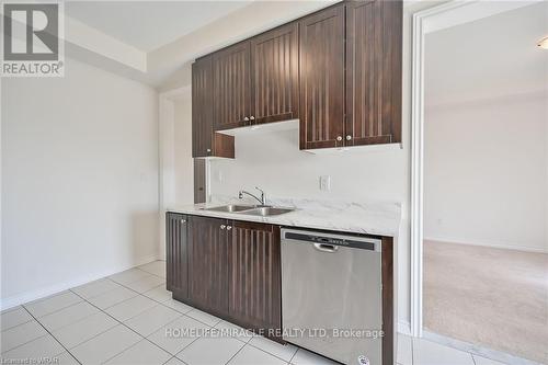 68 Palace Street, Thorold, ON - Indoor Photo Showing Kitchen With Double Sink