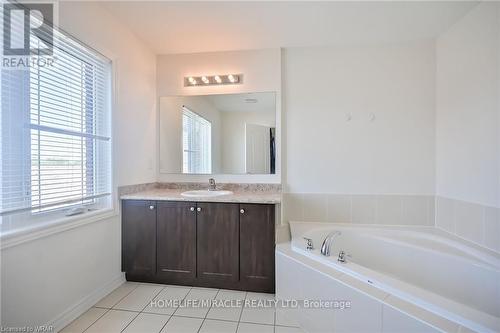 68 Palace Street, Thorold, ON - Indoor Photo Showing Bathroom