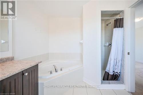 68 Palace Street, Thorold, ON - Indoor Photo Showing Bathroom