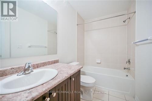 68 Palace Street, Thorold, ON - Indoor Photo Showing Bathroom