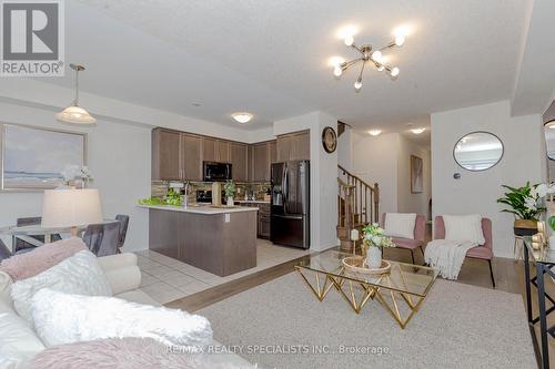 58 Oaktree Drive, Haldimand, ON - Indoor Photo Showing Other Room