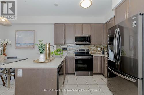 58 Oaktree Drive, Haldimand, ON - Indoor Photo Showing Kitchen With Stainless Steel Kitchen With Upgraded Kitchen