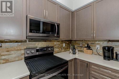 58 Oaktree Drive, Haldimand, ON - Indoor Photo Showing Kitchen