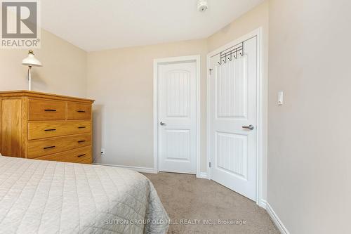 9B - 9 Guthrie Lane, Guelph/Eramosa, ON - Indoor Photo Showing Bedroom