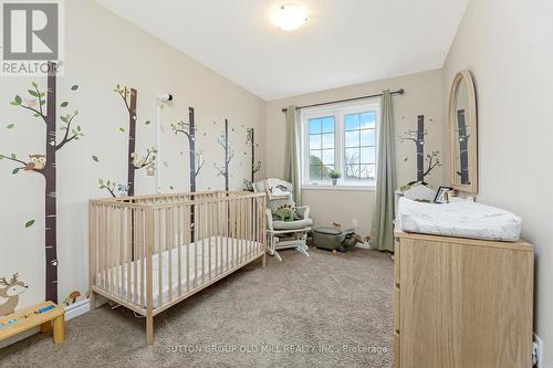 9B - 9 Guthrie Lane, Guelph/Eramosa, ON - Indoor Photo Showing Bedroom