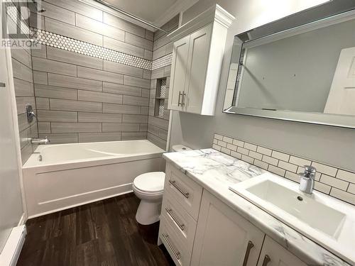 1 Finn Avenue, Grand Falls-Windsor, NL - Indoor Photo Showing Bathroom