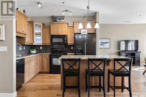 303 401 Cartwright Street, Saskatoon, SK - Indoor Photo Showing Kitchen