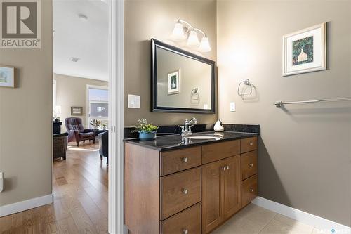 303 401 Cartwright Street, Saskatoon, SK - Indoor Photo Showing Bathroom