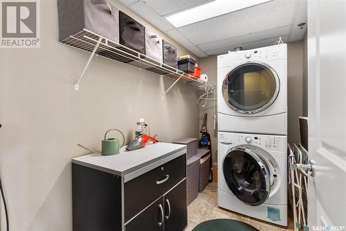 303 401 Cartwright Street, Saskatoon, SK - Indoor Photo Showing Laundry Room