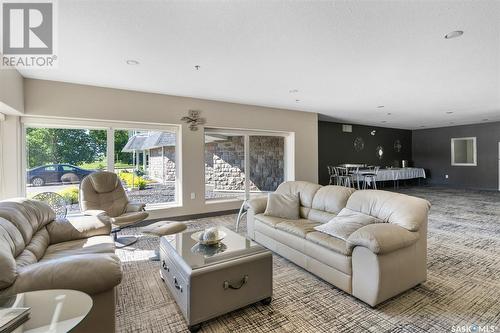 303 401 Cartwright Street, Saskatoon, SK - Indoor Photo Showing Living Room