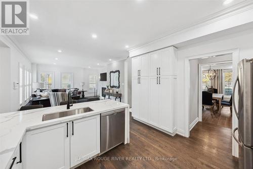 11 Mcbeth Place, Whitby (Brooklin), ON - Indoor Photo Showing Kitchen