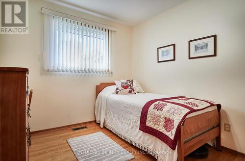 356 Fairlawn Street, Oshawa (Mclaughlin), ON - Indoor Photo Showing Bedroom