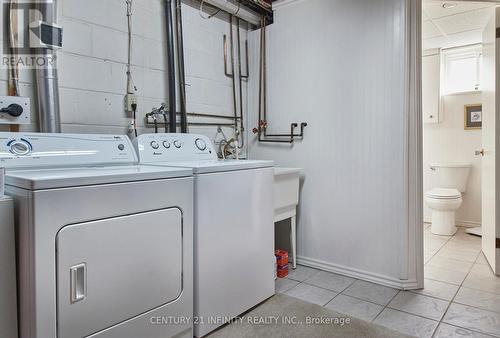 356 Fairlawn Street, Oshawa (Mclaughlin), ON - Indoor Photo Showing Laundry Room