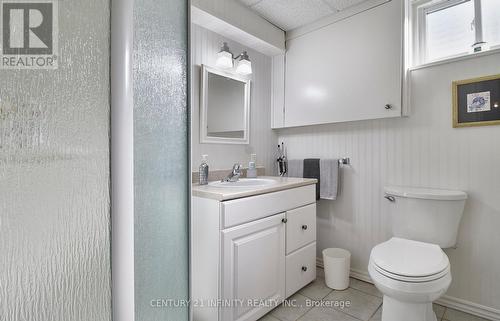 356 Fairlawn Street, Oshawa (Mclaughlin), ON - Indoor Photo Showing Bathroom