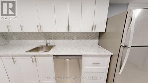 43 Carey Crescent, London, ON - Indoor Photo Showing Kitchen