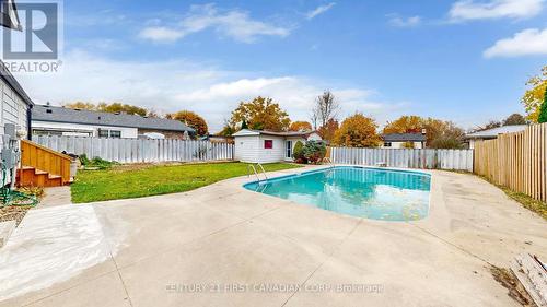 43 Carey Crescent, London, ON - Outdoor With In Ground Pool