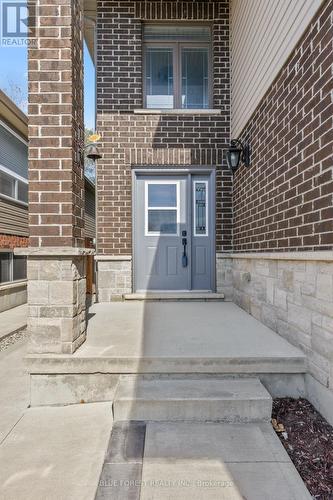 1884 Frederick Crescent, London, ON - Outdoor With Facade