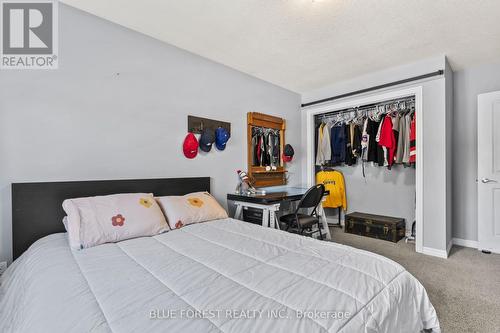 1884 Frederick Crescent, London, ON - Indoor Photo Showing Bedroom