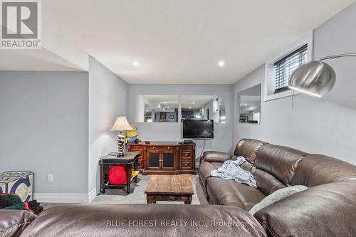 1884 Frederick Crescent, London, ON - Indoor Photo Showing Other Room