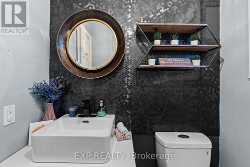 35 Pooles Road, Springwater, ON - Indoor Photo Showing Bathroom