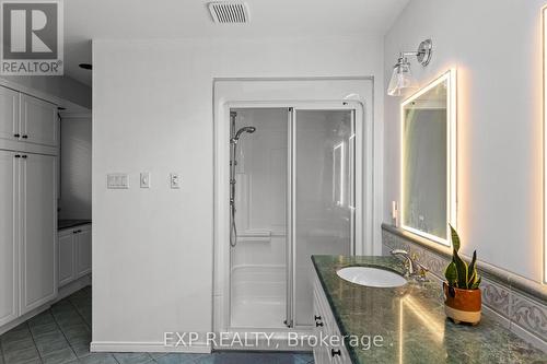 35 Pooles Road, Springwater, ON - Indoor Photo Showing Bathroom