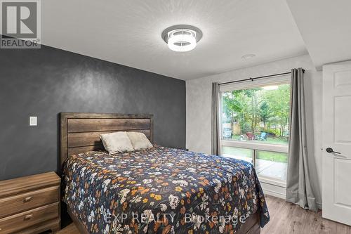 35 Pooles Road, Springwater, ON - Indoor Photo Showing Bedroom