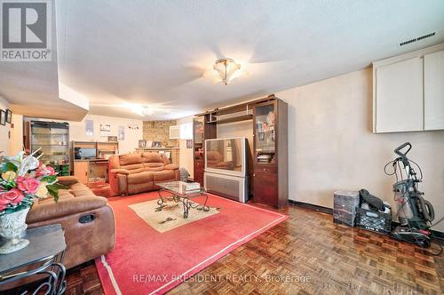 55 Maryhill Drive, Toronto, ON - Indoor Photo Showing Living Room