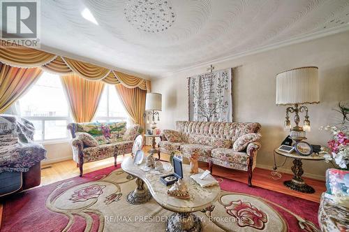 55 Maryhill Drive, Toronto, ON - Indoor Photo Showing Living Room