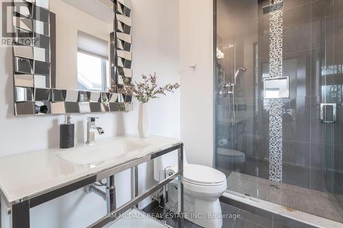 852 Goodwin Road, Mississauga, ON - Indoor Photo Showing Bathroom