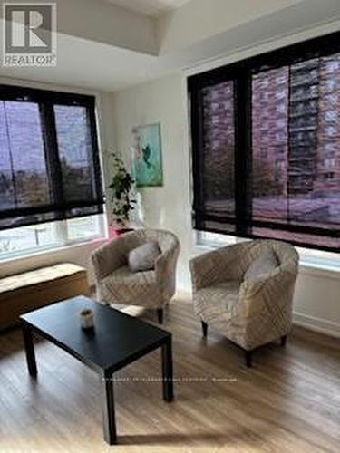 11 - 3421 Ridgeway Drive, Mississauga, ON - Indoor Photo Showing Living Room