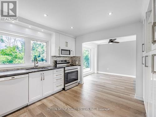 99 Mercury Road, Toronto, ON - Indoor Photo Showing Kitchen