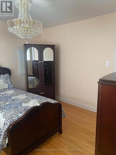 Main - 4271 Wilcox Road, Mississauga, ON - Indoor Photo Showing Bedroom