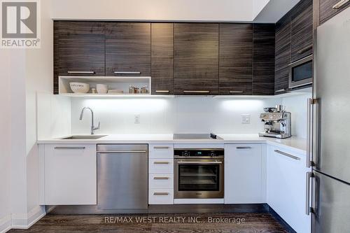 2108 - 36 Park Lawn Road, Toronto, ON - Indoor Photo Showing Kitchen