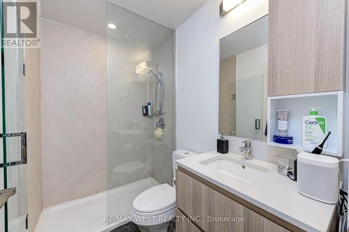 2108 - 36 Park Lawn Road, Toronto, ON - Indoor Photo Showing Bathroom