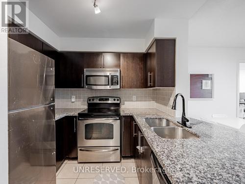 1805 - 4850 Glen Erin Drive, Mississauga, ON - Indoor Photo Showing Kitchen With Double Sink