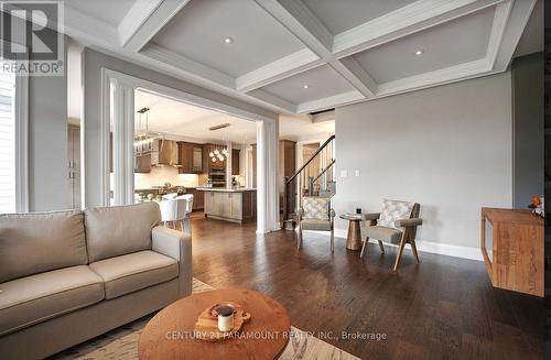 6 Legendary Circle, Brampton, ON - Indoor Photo Showing Living Room