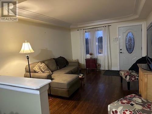 131 Rossmore Rd, Sault Ste. Marie, ON - Indoor Photo Showing Living Room