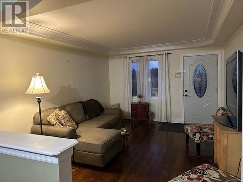 131 Rossmore Rd, Sault Ste. Marie, ON - Indoor Photo Showing Living Room