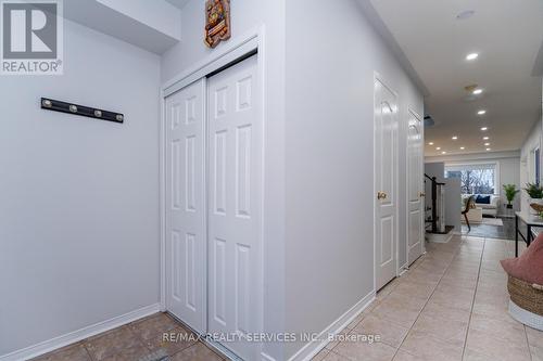 6104 Rowers Crescent, Mississauga, ON - Indoor Photo Showing Other Room